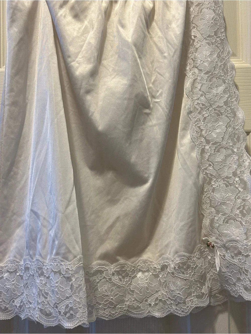 Ashley Taylor Vintage White Lace Trim Midi Half Slip